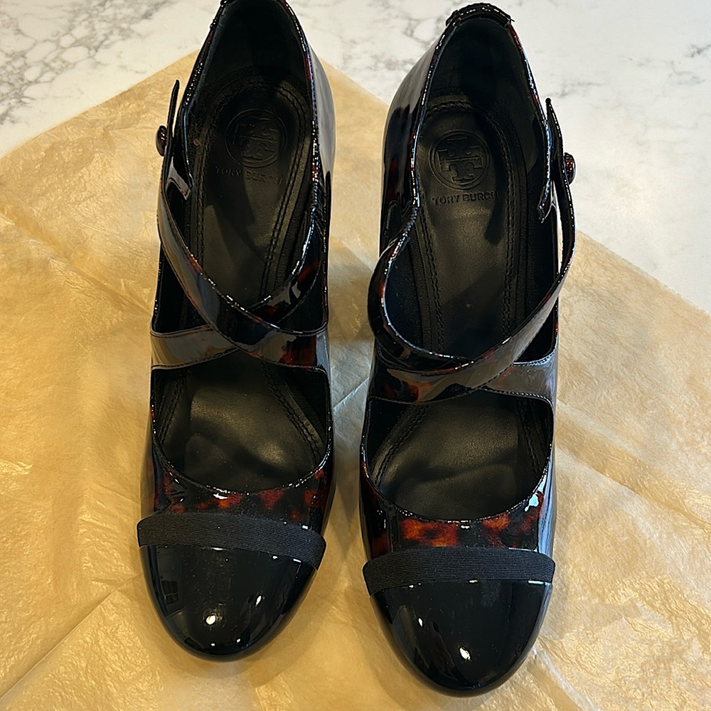 Tory Burch High Heel Dress Shoe- Patent Leather Mary Jane’s. Size 9M. 4” heel.